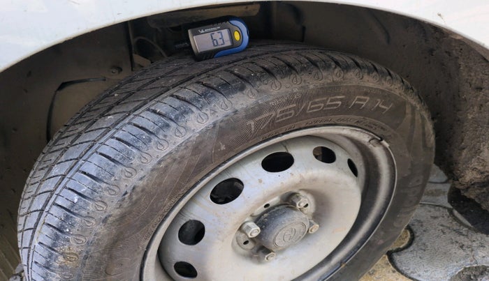 2025 Tata Tiago XE CNG, CNG, Manual, 7,469 km, tyre