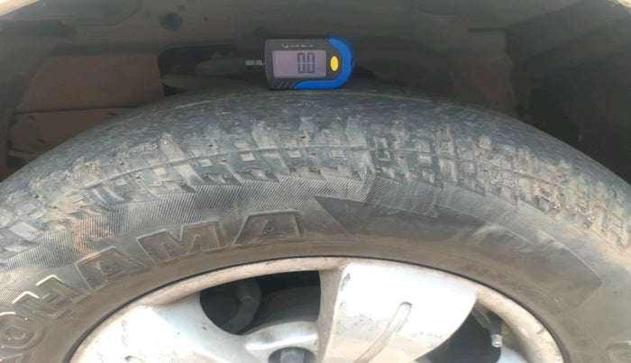 2014 Tata Safari Storme 2.2 EX 4X2, Diesel, Manual, 1,23,338 km, tyre