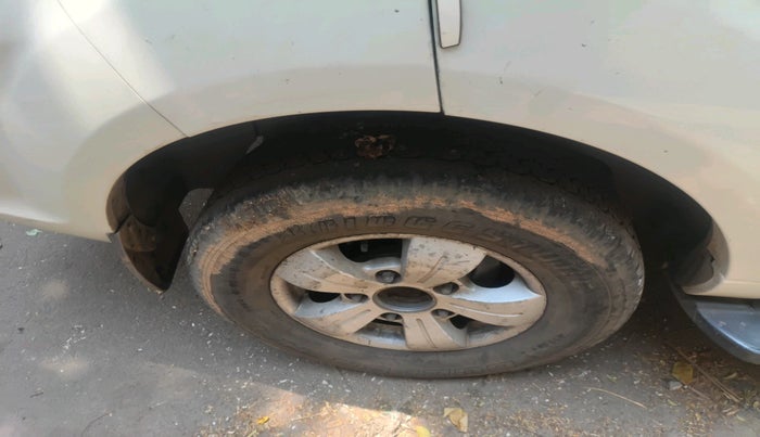 2014 Tata Safari Storme 2.2 EX 4X2, Diesel, Manual, 1,23,338 km, tyre