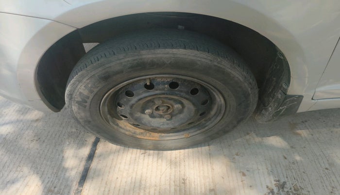 2011 Maruti Swift Dzire VXI, Petrol, Manual, 67,745 km, tyre