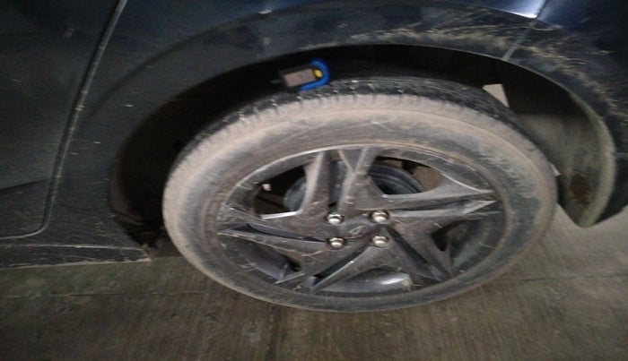 2021 Hyundai NEW I20 SPORTZ 1.2 MT, Petrol, Manual, 48,805 km, tyre