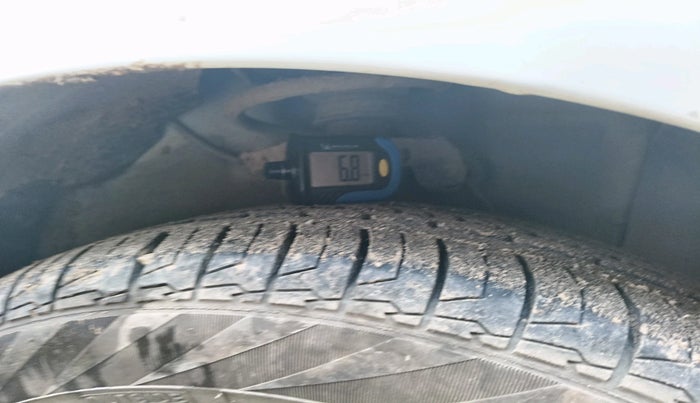 2018 Hyundai Verna 1.6 VTVT SX, Petrol, Manual, 67,424 km, tyre