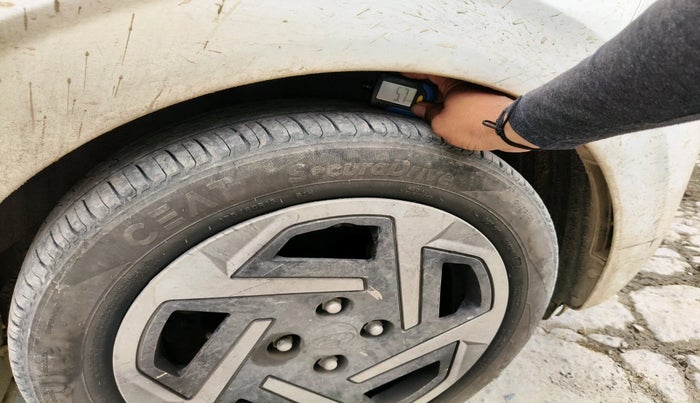 2024 Hyundai GRAND I10 NIOS Sportz 1.2 HY-CNG Duo, CNG, Manual, 50,841 km, tyre