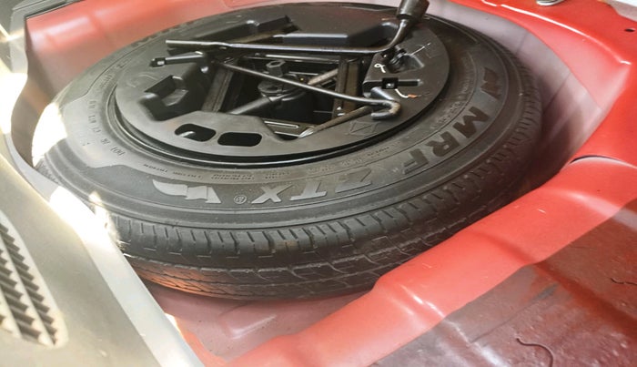 2011 Hyundai i10 SPORTZ 1.2 AT, Petrol, Automatic, 87,151 km, tyre