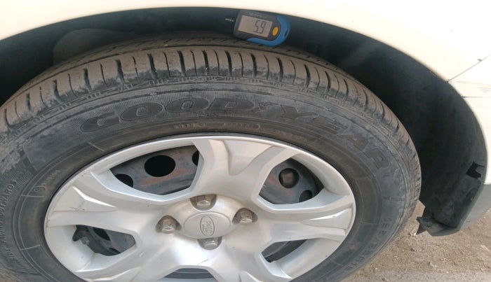 2014 Ford Ecosport TREND 1.5L DIESEL, Diesel, Manual, 1,09,730 km, tyre