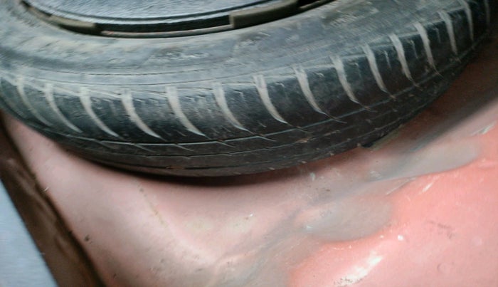 2016 Maruti Vitara Brezza VDI (O), Diesel, Manual, 1,15,718 km, tyre