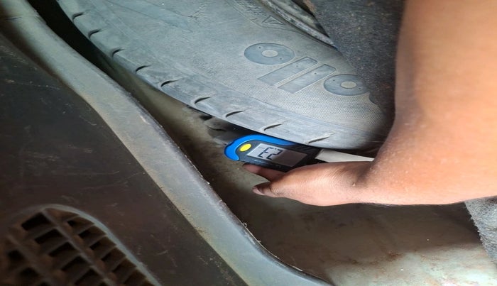 2011 Hyundai i20 MAGNA 1.2, Petrol, Manual, 67,433 km, tyre