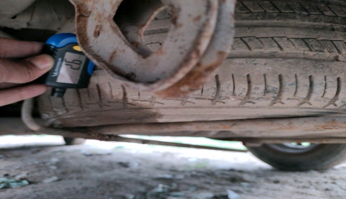 2015 Maruti Ertiga ZDI SHVS, Diesel, Manual, 2,11,037 km, tyre