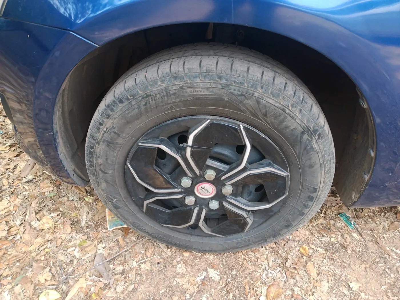 2014 Maruti Swift VXI, Petrol, Manual, 1,72,000 km, tyre