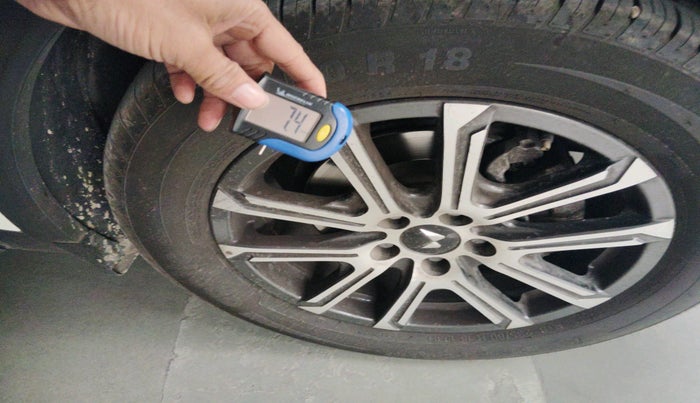 2024 Mahindra XUV700 AX 7 P AT 7 STR, Petrol, Automatic, 8,608 km, tyre