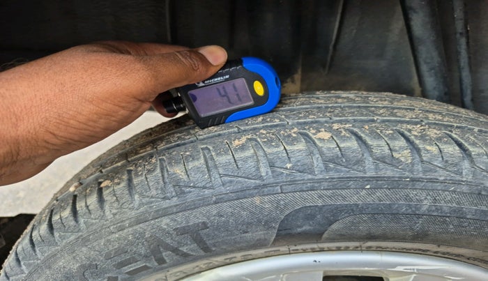 2018 Renault Kwid RXT 1.0, Petrol, Manual, 69,016 km, tyre