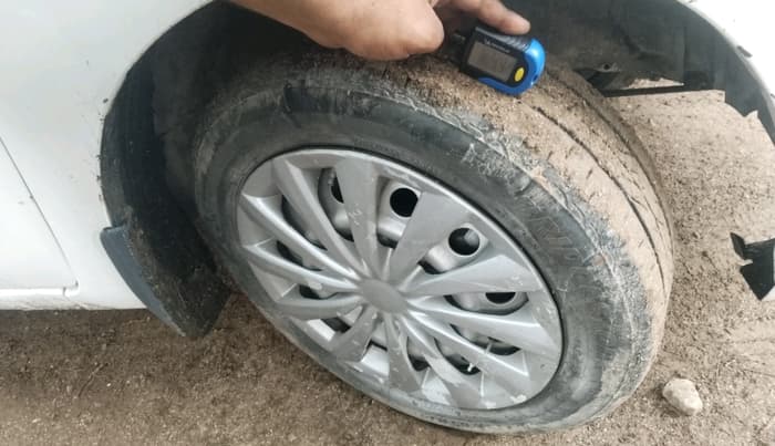 2013 Maruti Wagon R 1.0 LXI, Petrol, Manual, 53,733 km, tyre