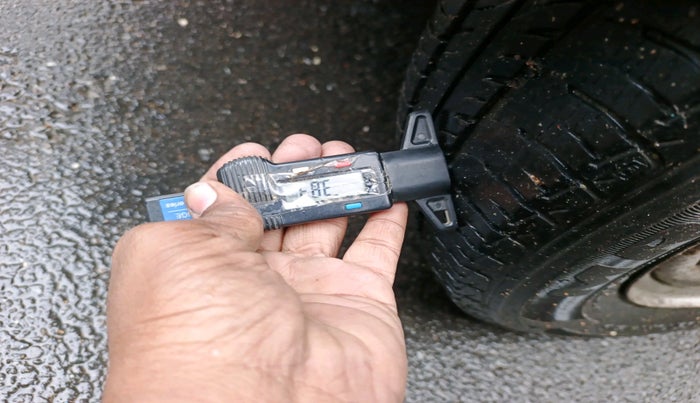 2011 Chevrolet Beat LS PETROL, Petrol, Manual, 60,134 km, tyre