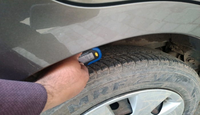 2019 Maruti New Wagon-R VXI 1.0 AMT, Petrol, Automatic, 30,546 km, tyre