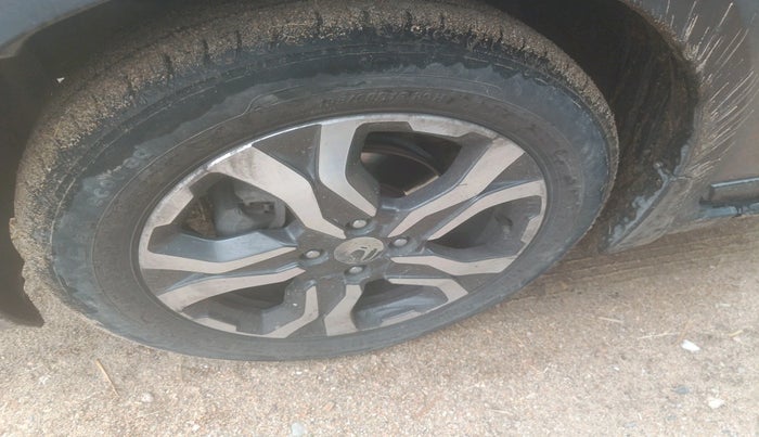 2017 Honda WR-V 1.5L I-DTEC VX MT, Diesel, Manual, 1,83,416 km, tyre