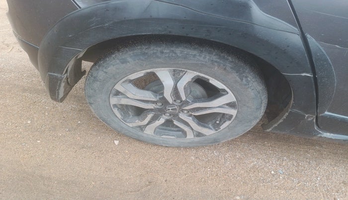 2017 Honda WR-V 1.5L I-DTEC VX MT, Diesel, Manual, 1,83,416 km, tyre