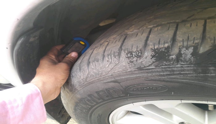 2012 Toyota Fortuner 3.0 4X2 AT, Diesel, Automatic, 2,17,783 km, tyre