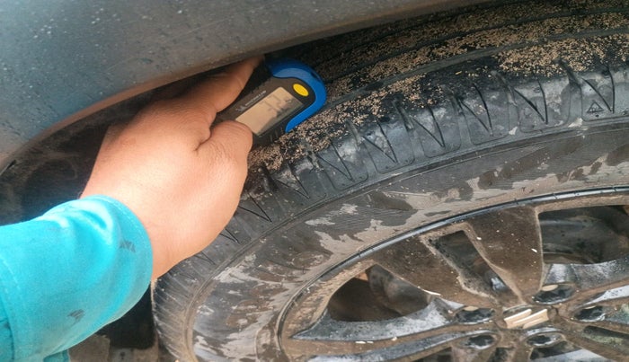 2019 Maruti Vitara Brezza ZDI, Diesel, Manual, 80,250 km, tyre