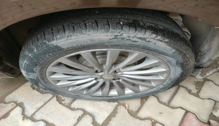 2015 Maruti Ciaz ZDI, Diesel, Manual, 79,502 km, tyre