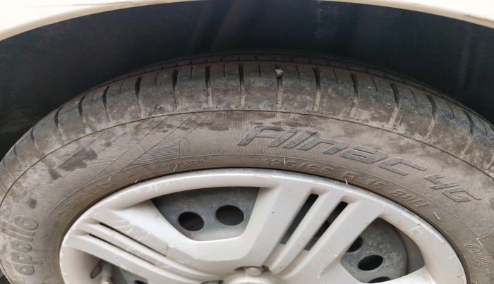 2011 Honda City 1.5L I-VTEC S MT, Petrol, Manual, 1,17,418 km, tyre