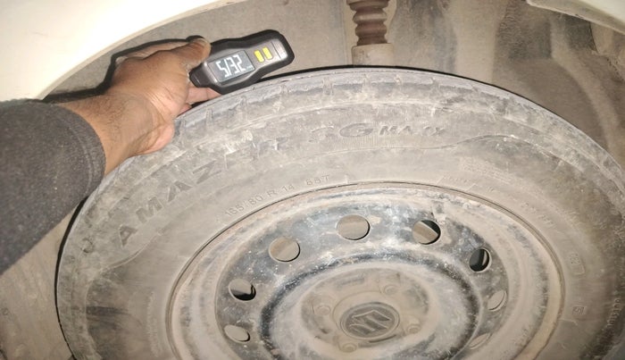 2011 Maruti Swift VXI, Petrol, Manual, 79,922 km, tyre