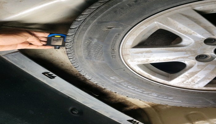 2011 Maruti Swift Dzire ZXI, Petrol, Manual, 60,740 km, tyre