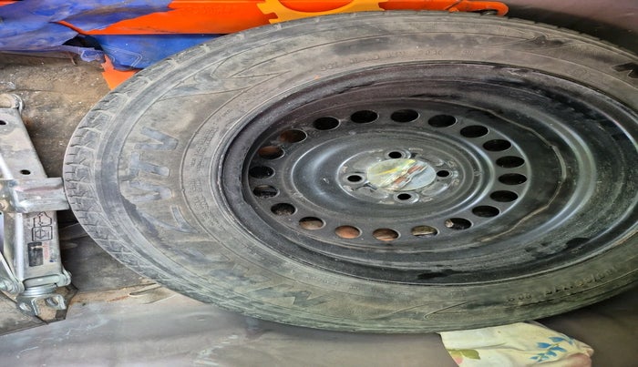 2015 Honda City 1.5L I-VTEC VX (O) MT, Petrol, Manual, 88,366 km, tyre