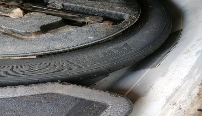 2015 Skoda Rapid AMBITION 1.5 TDI AT, Diesel, Automatic, 1,15,252 km, tyre