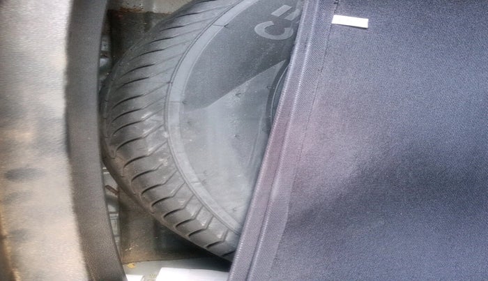 2024 MG ASTOR  Sharp Pro 1.5 MT (Ivory), Petrol, Manual, 25,447 km, tyre