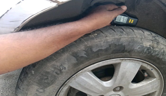 2011 Maruti Swift Dzire ZXI, Petrol, Manual, 1,30,780 km, tyre