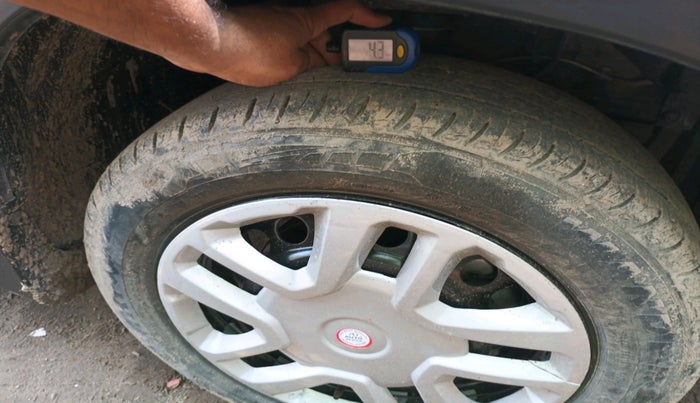 2020 Maruti Vitara Brezza LXI, Petrol, Manual, 62,273 km, tyre