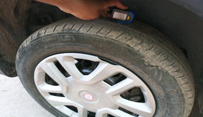 2020 Maruti Vitara Brezza LXI, Petrol, Manual, 62,273 km, tyre