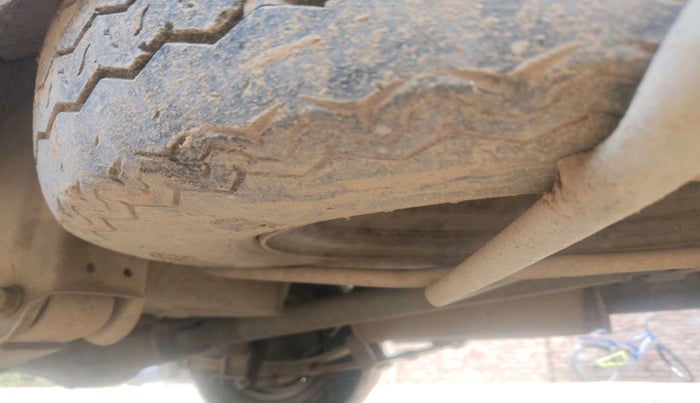 2017 Maruti Omni 5 STR, Petrol, Manual, 54,410 km, tyre