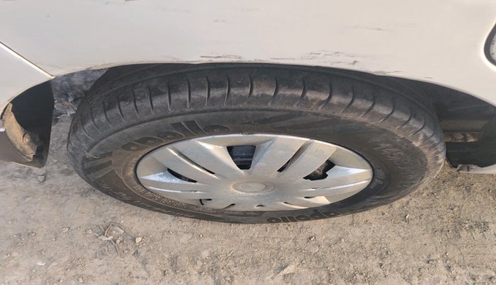 2017 Maruti Alto 800 VXI, Petrol, Manual, 1,27,385 km, tyre