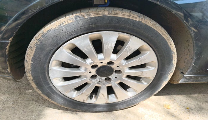 2007 Mercedes Benz C Class 200 K ELEGANCE AT, Petrol, Automatic, 57,460 km, tyre