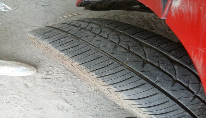 2011 Volkswagen Polo TRENDLINE 1.2L DIESEL, Diesel, Manual, 1,33,922 km, tyre