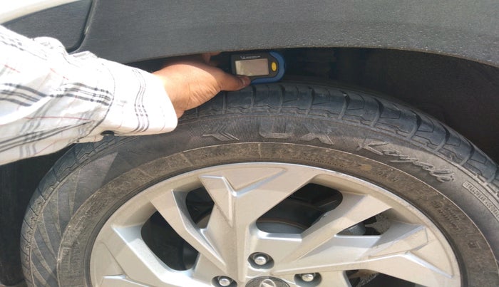 2022 Hyundai Creta SX IVT 1.5 PETROL, Petrol, Automatic, 28,857 km, tyre