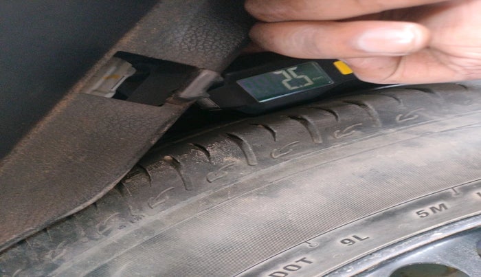 2022 Maruti BREZZA ZXI SMART HYBRID , CNG, Manual, 69,257 km, tyre