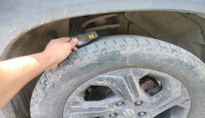 2022 Maruti BREZZA ZXI SMART HYBRID , CNG, Manual, 69,257 km, tyre