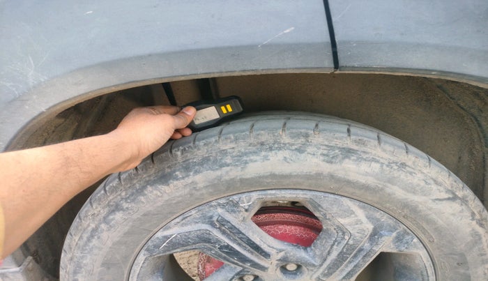 2022 Maruti BREZZA ZXI SMART HYBRID , CNG, Manual, 69,257 km, tyre