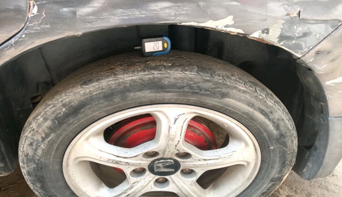 2015 Maruti Ertiga VXI, CNG, Manual, 1,70,336 km, tyre