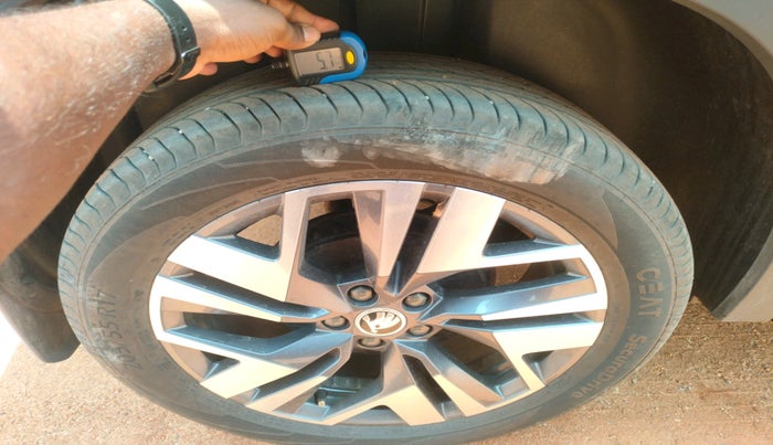 2025 Skoda KUSHAQ Prestige 1.0L TSI MT, Petrol, Manual, 6,112 km, tyre