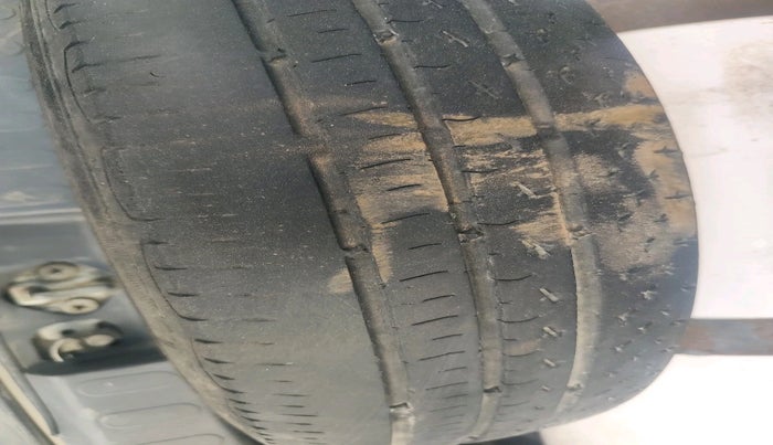 2012 Maruti Ritz VXI, CNG, Manual, 1,51,047 km, tyre