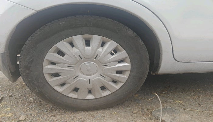 2015 Chevrolet Sail UVA 1.2 LS, Petrol, Manual, 67,333 km, tyre