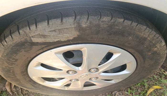 2011 Hyundai i10 MAGNA 1.2, Petrol, Manual, 80,541 km, tyre