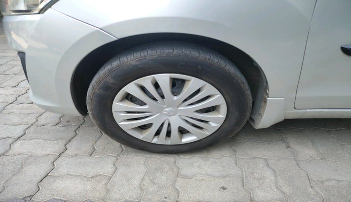 2012 Maruti Ertiga VXI, Petrol, Manual, 66,211 km, tyre