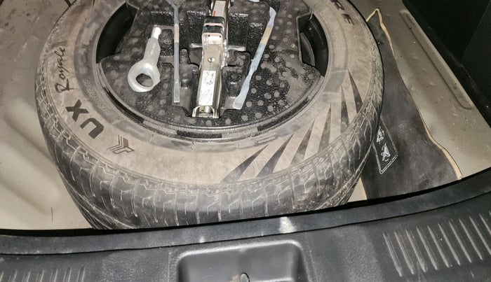 2018 Maruti S Cross ALPHA 1.3, Diesel, Manual, 1,06,399 km, tyre