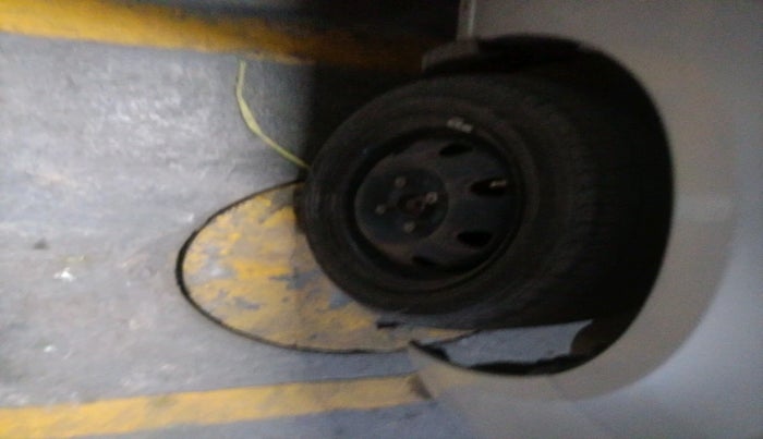 2013 Maruti Alto K10 VXI, Petrol, Manual, 90,340 km, tyre