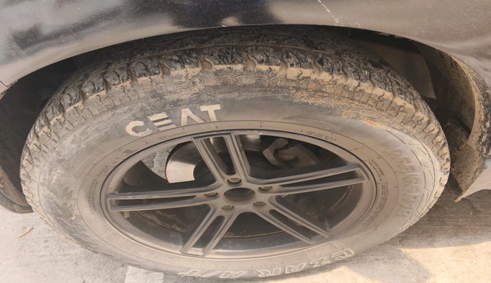 2017 Mahindra Scorpio S6 PLUS, Diesel, Manual, 548 km, tyre