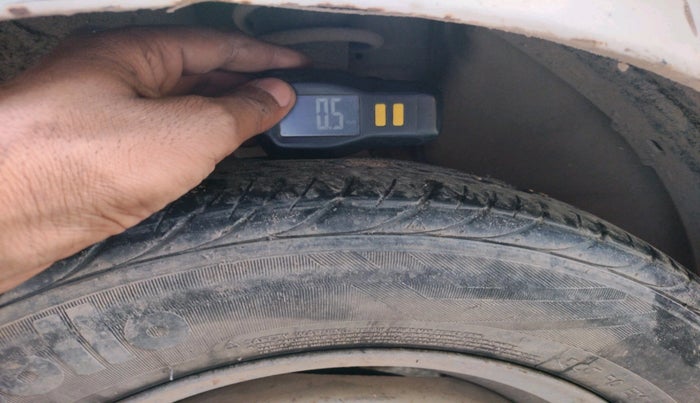 2013 Maruti Alto K10 VXI, CNG, Manual, 1,31,233 km, tyre